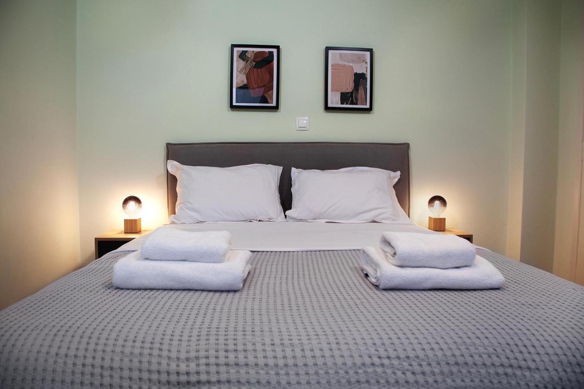 Aris123 By Smart Cozy Suites - Apartments In The Heart Of Athens - 5 Minutes From Metro - Available 24Hr Extérieur photo