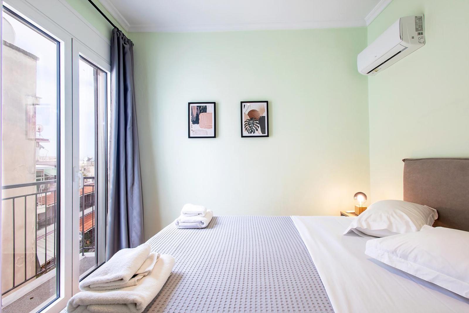 Aris123 By Smart Cozy Suites - Apartments In The Heart Of Athens - 5 Minutes From Metro - Available 24Hr Extérieur photo